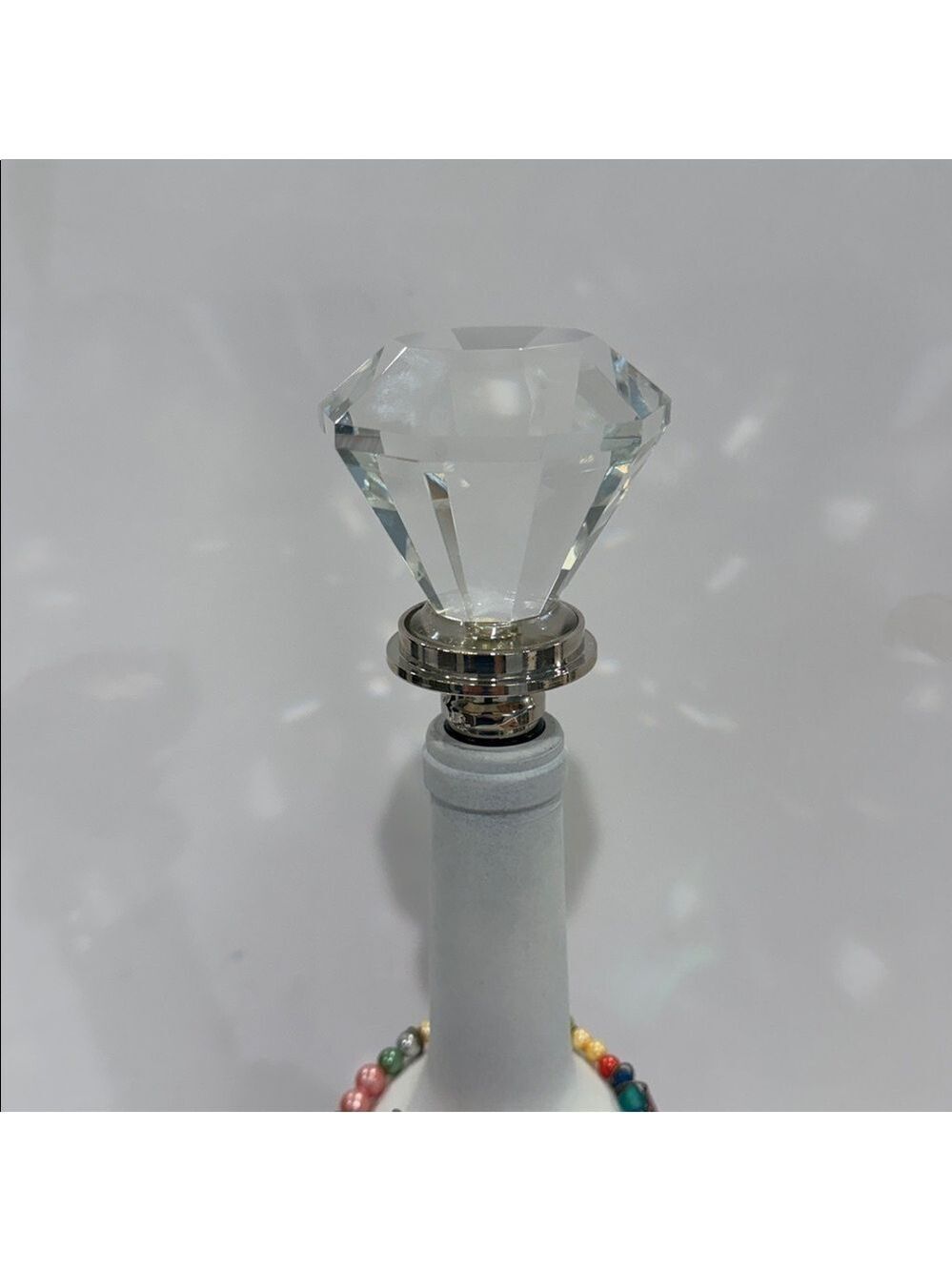 Faceted Crystle Wine Bottle Stopper, Silver Base with 3 Black Rubber Rings
